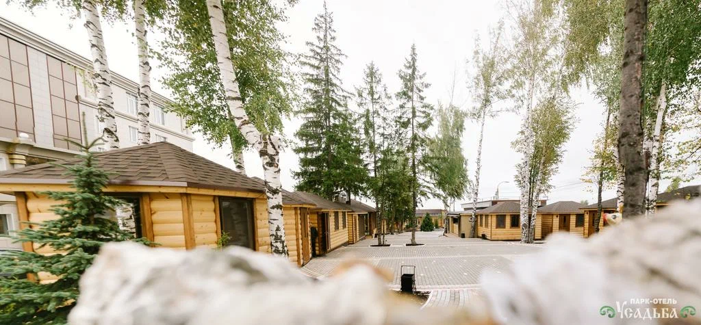 Территория парк-отеля